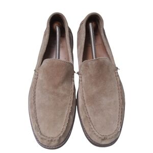 Clark's men's leather suede slip-on loafers size 10M, in mint condition.